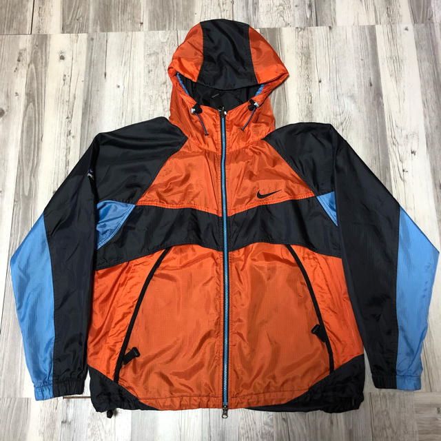 お値下げしました❗️NIKE ACG  トラックジャケット ナイロンジャケット