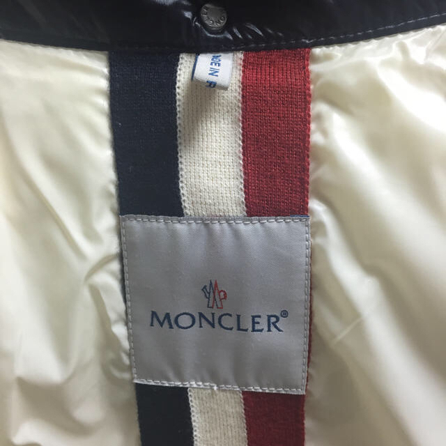 MONCLER(モンクレール)のメンズ モンクレール ダウン メンズのジャケット/アウター(ダウンジャケット)の商品写真