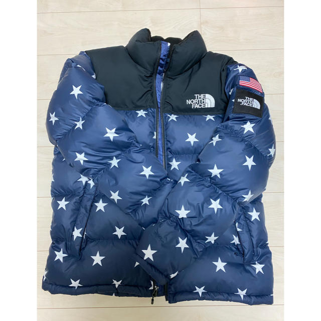 THE NORTH FACE(ザノースフェイス)のメンズ L ノースフェイス　ヌプシ　星柄　美品 メンズのジャケット/アウター(ダウンジャケット)の商品写真