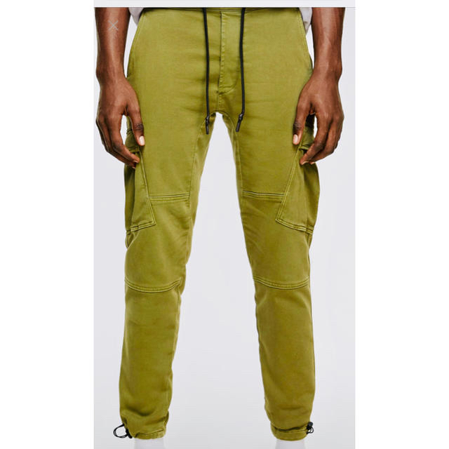 ZARA(ザラ)のZara jogger pants ザラソフトデニムカーゴパンツ メンズのパンツ(デニム/ジーンズ)の商品写真