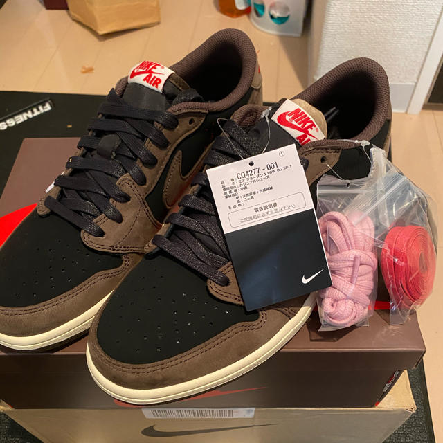 NIKE(ナイキ)のTravis Scott AJ1 Low メンズの靴/シューズ(スニーカー)の商品写真