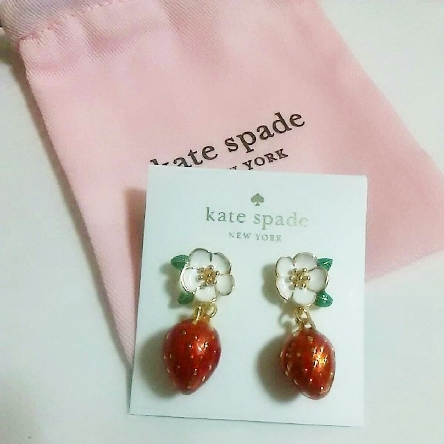 kate spade new york(ケイトスペードニューヨーク)の【新品】kate spade  ケイトスペード ピアス いちご レディースのアクセサリー(ピアス)の商品写真