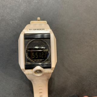 ジーショック(G-SHOCK)のGショック　G-8100A 白　ホワイト(腕時計(デジタル))