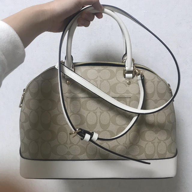 COACH(コーチ)のコーチ　ミディアムバッグ　ショルダーストラップ付き レディースのバッグ(ショルダーバッグ)の商品写真