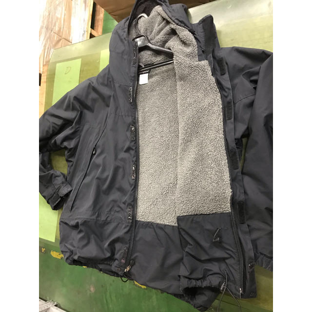 patagonia(パタゴニア)のパタゴニア マウンテンパーカー　パタゴニア インファーノジャケット　黒　XL メンズのジャケット/アウター(ナイロンジャケット)の商品写真