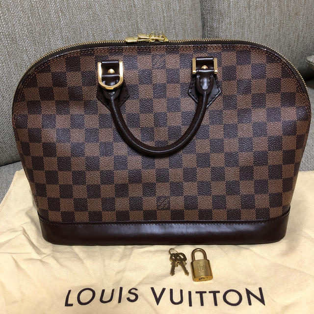 LOUIS VUITTON ダミエ　アルマ