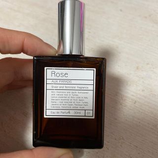 オゥパラディ(AUX PARADIS)のAUX PARADIS ROSE ローズ　30ml パルファム(香水(女性用))