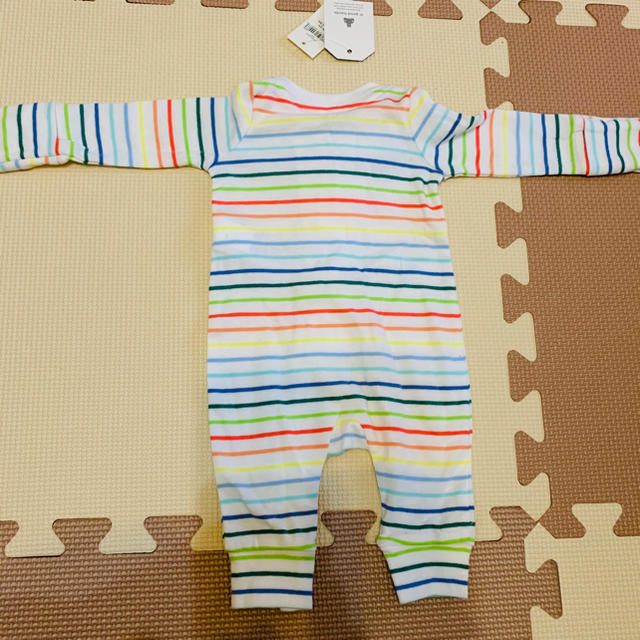 babyGAP(ベビーギャップ)の未使用タグ付★babyGAPカバーオール　45cm キッズ/ベビー/マタニティのベビー服(~85cm)(カバーオール)の商品写真