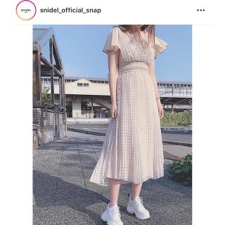 スナイデル(SNIDEL)の【♡ 様　専用！！！】ドッドネイビー　ドレス(ひざ丈ワンピース)