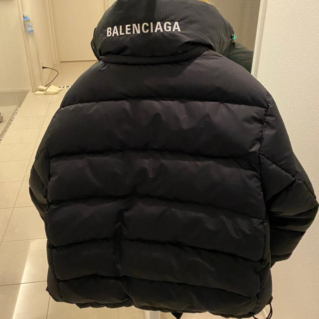 Balenciaga(バレンシアガ)のバレンシアガ　スウィング　ダウン　34  最終値下げです。 レディースのジャケット/アウター(ダウンジャケット)の商品写真