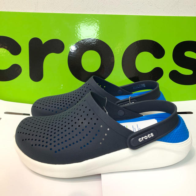 crocs(クロックス)の再値下げ新品クロックス/ライトライドクロッグ27.0 メンズの靴/シューズ(サンダル)の商品写真