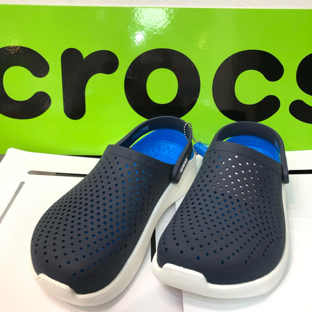 crocs(クロックス)の再値下げ新品クロックス/ライトライドクロッグ27.0 メンズの靴/シューズ(サンダル)の商品写真