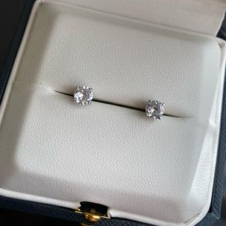 フォクシー(FOXEY)の最高級　人工ダイヤモンド　sona diamond 一粒ダイヤ　ピアス　1ct(ピアス)