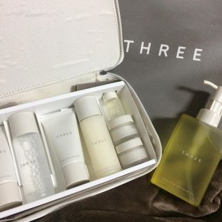 スリー(THREE)のTHREE♡スペシャルキット ポーチ(その他)