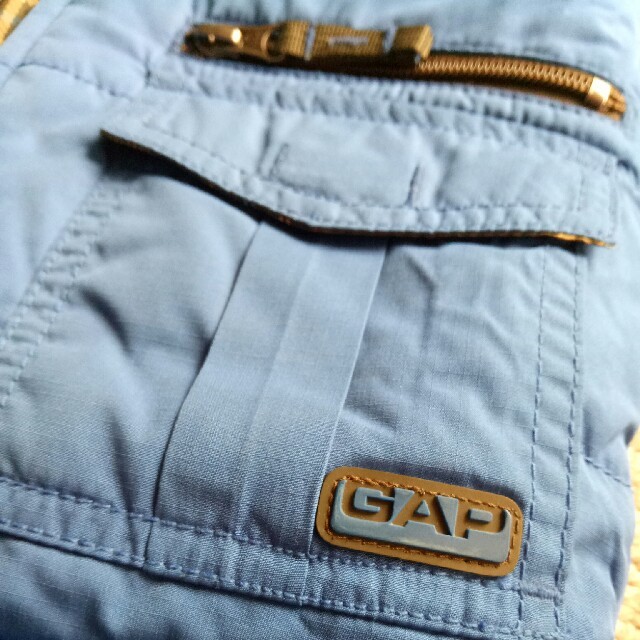 GAP Kids(ギャップキッズ)の美品!GAPダウンベスト100 リバーシブル キッズ/ベビー/マタニティのキッズ服男の子用(90cm~)(ジャケット/上着)の商品写真