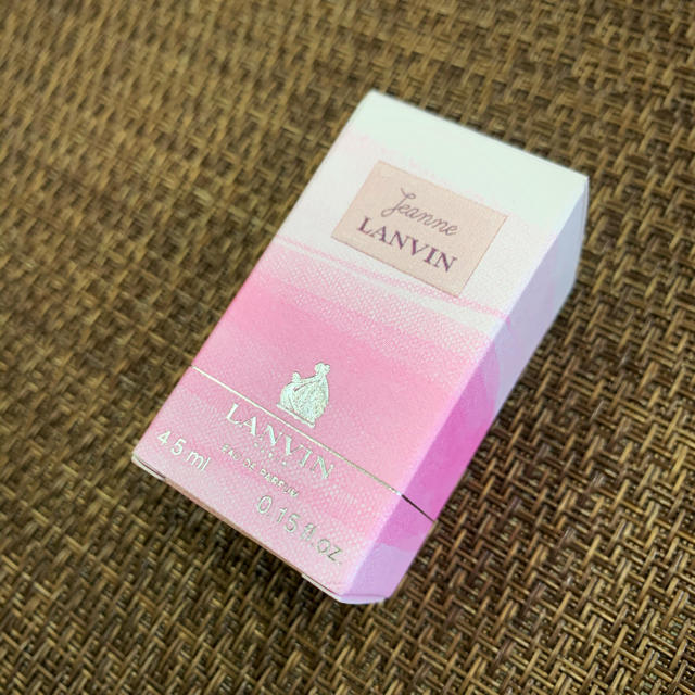 Lanvin ジャンヌランバン ミニ香水 ミニボトル 4 5mlの通販 By Sacchan15 おまとめ2冊500円 ランバンならラクマ