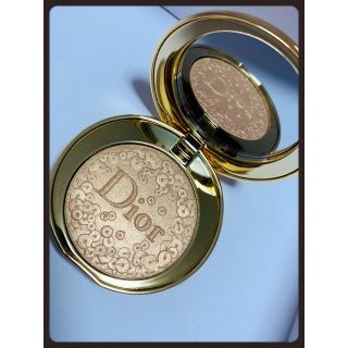 ディオール(Dior)の【Dior】ディオリフィックパウダー★りん様取り置き中★(フェイスパウダー)