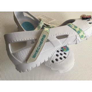 スケッチャーズ(SKECHERS)の新古品●skechers スケッチャーズ　20cm シューズ　白検クロックス(その他)