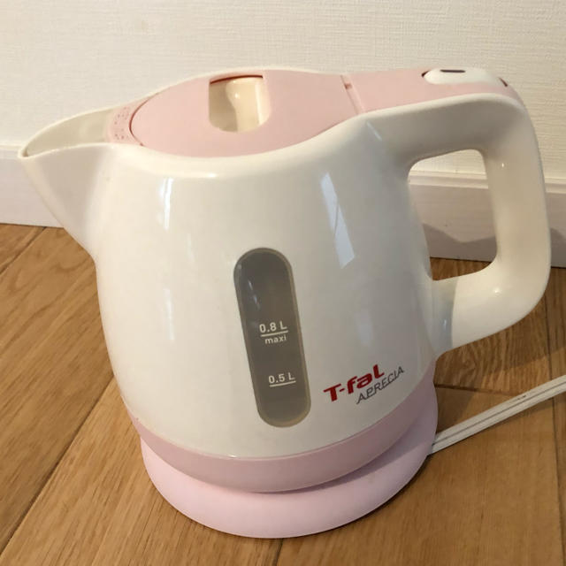 T-fal(ティファール)のT-FAL アプレシアプラス　0.8L スマホ/家電/カメラの生活家電(電気ケトル)の商品写真