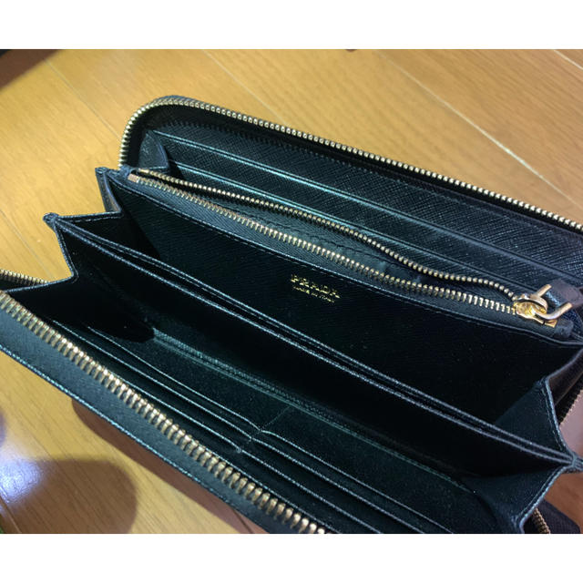 PRADA(プラダ)のブリストール様専用【PRADA】ラウンドファスナー長財布 レディースのファッション小物(財布)の商品写真