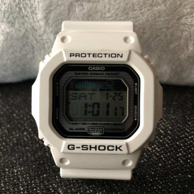 G-SHOCK(ジーショック)のG-SHOCK G-LIDE 白　腕時計 メンズの時計(腕時計(デジタル))の商品写真