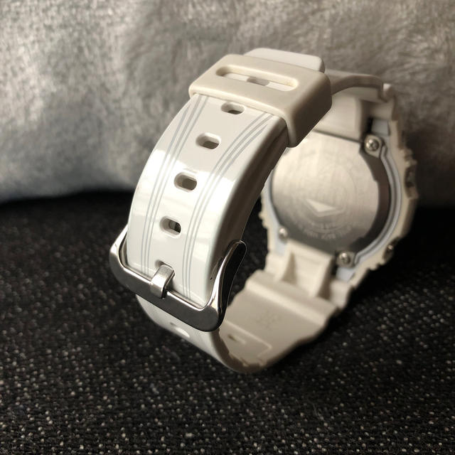 G-SHOCK(ジーショック)のG-SHOCK G-LIDE 白　腕時計 メンズの時計(腕時計(デジタル))の商品写真