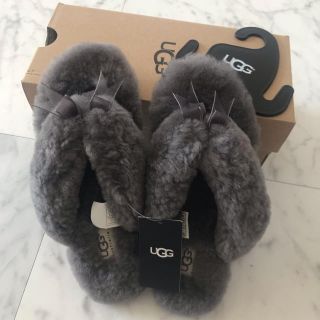 アグ(UGG)のUGG 新品未使用フラッフフリップフロップ　ファーサンダル(サンダル)