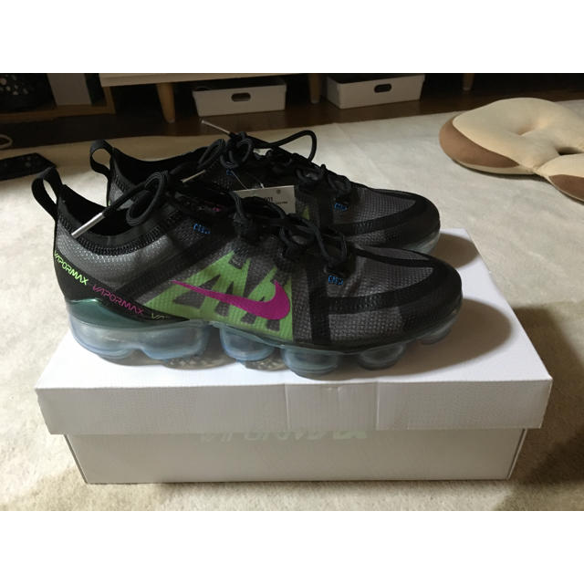 NIKE(ナイキ)の本日限定価格！NIKE AIR VAPORMAX 2019 PRM 新品未使用 メンズの靴/シューズ(スニーカー)の商品写真