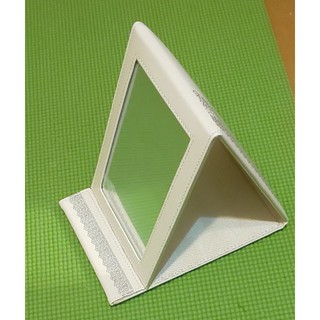 ドクターシーラボ(Dr.Ci Labo)の小型卓上鏡 折り畳み式 ドクターシーラボ ホワイトミラー 非売品(その他)