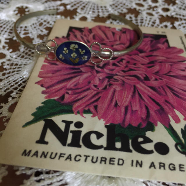 AMERICAN RAG CIE(アメリカンラグシー)のNiche フラワーバングル レディースのアクセサリー(ブレスレット/バングル)の商品写真