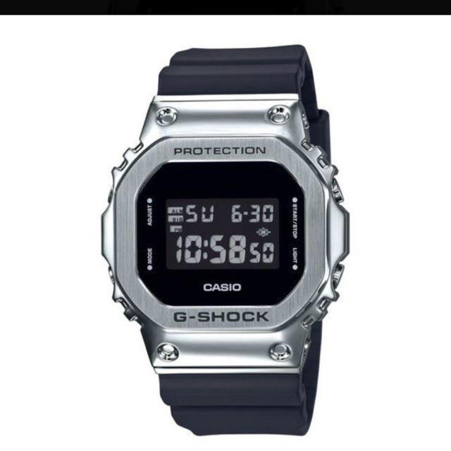 【7月お値下げ中！新品使用】CASIO G-SHOCK GM-5600-1JF