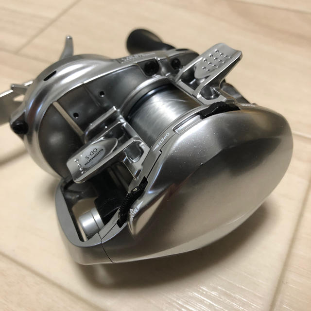 SHIMANO(シマノ)の16メタニウムMGL XG Metanium レフトハンドル スポーツ/アウトドアのフィッシング(リール)の商品写真