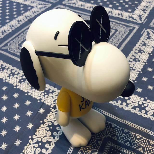 MEDICOM TOY(メディコムトイ)のORIGINAL FAKE kaws × PEANUTS スヌーピーフィギュア エンタメ/ホビーのフィギュア(その他)の商品写真