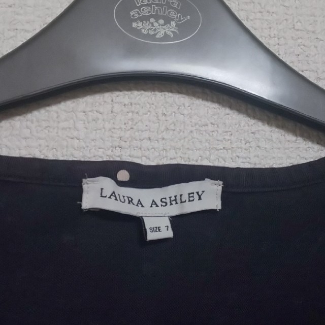 LAURA ASHLEY(ローラアシュレイ)の☆ローラアシュレイ 黒水玉ワンピース レディースのワンピース(ロングワンピース/マキシワンピース)の商品写真