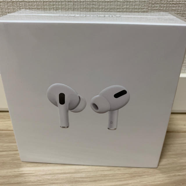 Apple(アップル)のApple Airpods Pro MWP22J/A  スマホ/家電/カメラのオーディオ機器(ヘッドフォン/イヤフォン)の商品写真