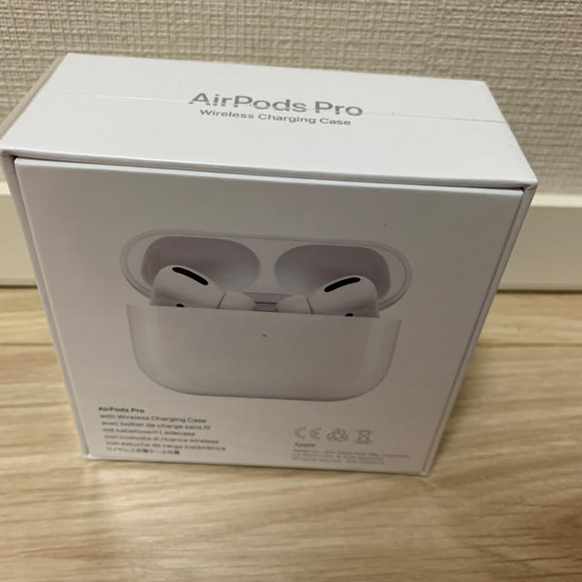 Apple(アップル)のApple Airpods Pro MWP22J/A  スマホ/家電/カメラのオーディオ機器(ヘッドフォン/イヤフォン)の商品写真