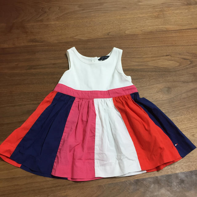 TOMMY HILFIGER(トミーヒルフィガー)のTOMMY HILFIGER kids ワンピース キッズ 服 キッズ/ベビー/マタニティのベビー服(~85cm)(ワンピース)の商品写真