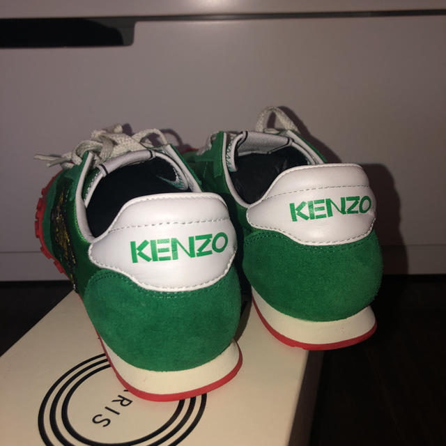 KENZO(ケンゾー)の値下げしました❗️KENZO スニーカー　24.5cm 袋付き レディースの靴/シューズ(スニーカー)の商品写真