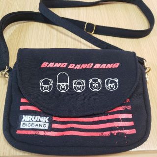 ビッグバン(BIGBANG)のBIGBANG　ミニショルダーバッグ(アイドルグッズ)