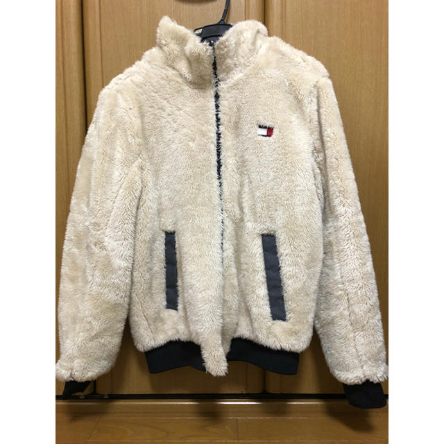 TOMMY HILFIGER(トミーヒルフィガー)のtommyアウター レディースのジャケット/アウター(ブルゾン)の商品写真