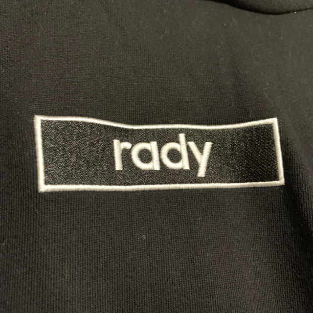 Rady(レディー)のrady BOXオーバーフーディー + GRL穴あきニット レディースのトップス(パーカー)の商品写真