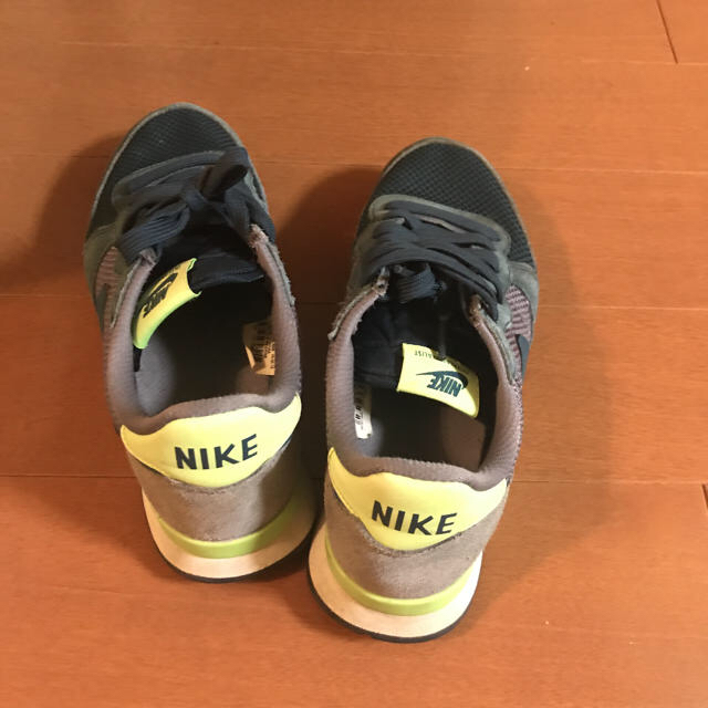 NIKE(ナイキ)のNIKE スニーカー美品 レディースの靴/シューズ(スニーカー)の商品写真