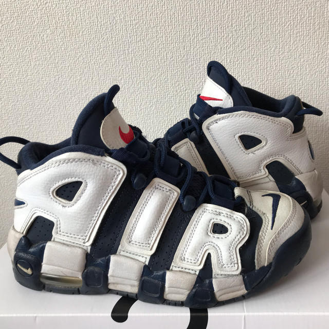 NIKE(ナイキ)の美品 特価 NIKE AIR MORE UPTEMPO GS オリンピック レディースの靴/シューズ(スニーカー)の商品写真