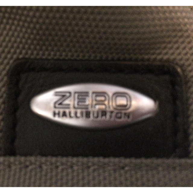 ZERO HALLIBURTON(ゼロハリバートン)のゼロハリバートン（ZERO HALLIBURTON） ビジネスバック グレー メンズのバッグ(ビジネスバッグ)の商品写真