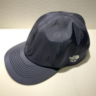 ザノースフェイス(THE NORTH FACE)のTHE NORTH FACE PLAY ナイロンキャップ 未使用品！(キャップ)