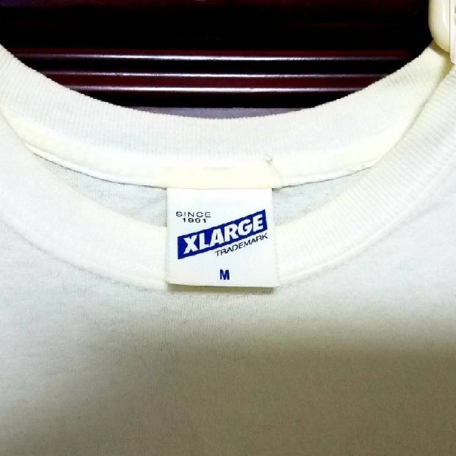 XLARGE(エクストララージ)の【値下げ】メンズ　Tシャツ　ホワイト　XLARGE エクストララージ　Mサイズ メンズのトップス(Tシャツ/カットソー(半袖/袖なし))の商品写真