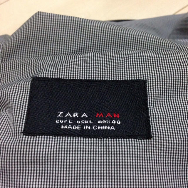 ZARA(ザラ)のZARA ダウンベスト カモフラージュ柄 メンズのジャケット/アウター(ダウンベスト)の商品写真