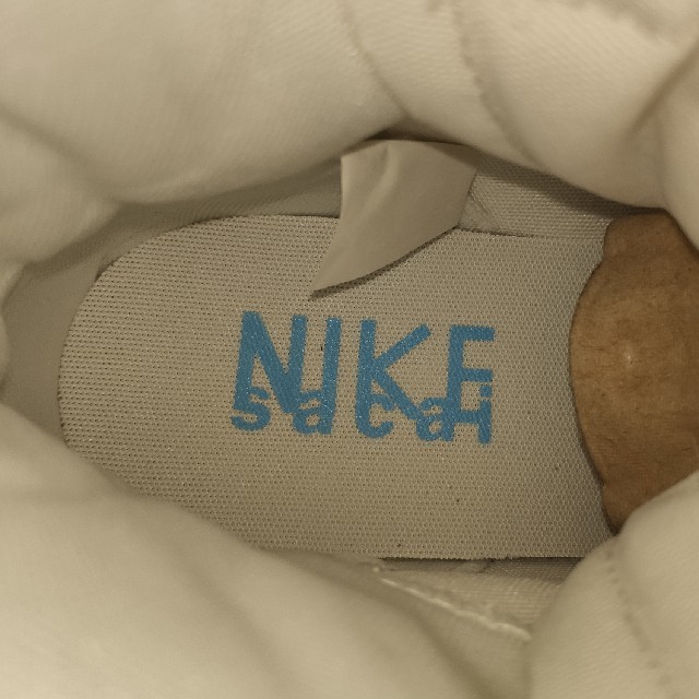 NIKE(ナイキ)の【新品】NIKE   SACAI BLAZER MID  WHITE/WOLFG メンズの靴/シューズ(スニーカー)の商品写真