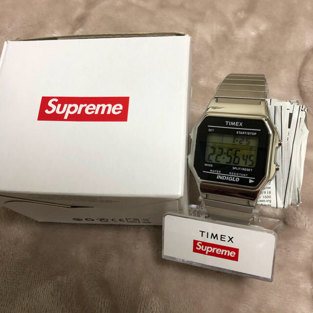 Supreme(シュプリーム)のsupreme×timex 腕時計 シルバー メンズの時計(腕時計(デジタル))の商品写真