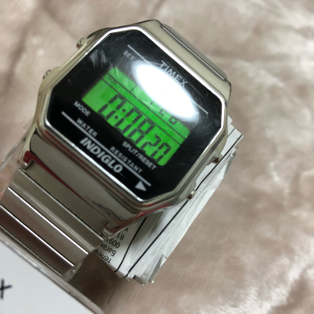 Supreme(シュプリーム)のsupreme×timex 腕時計 シルバー メンズの時計(腕時計(デジタル))の商品写真